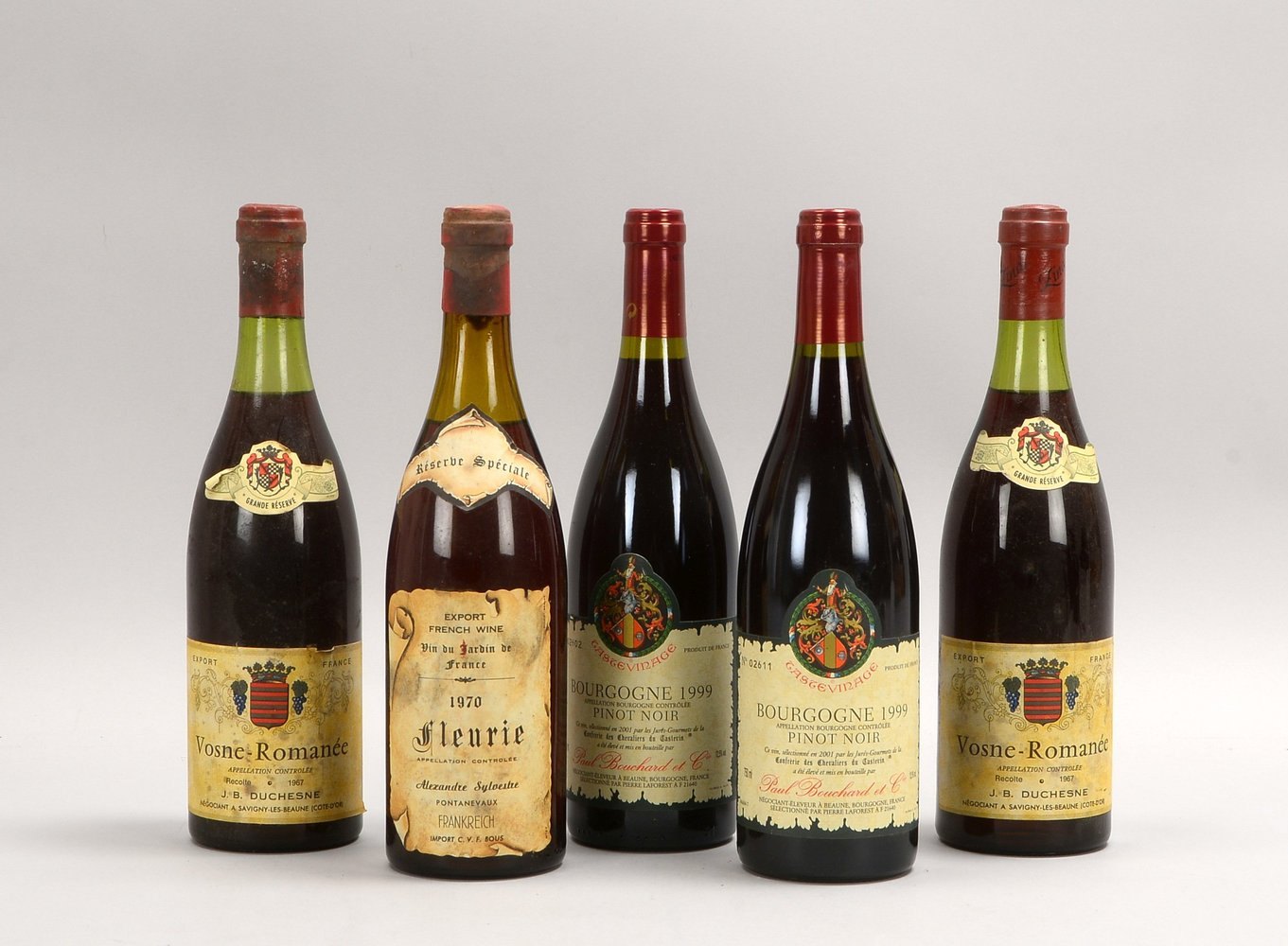 Rotweine, 5 Fl.: 2x 'Vosne-Romanée' (1967), 2x 'Bourgogne' (1999), 1x 'Fleurie' (1970)