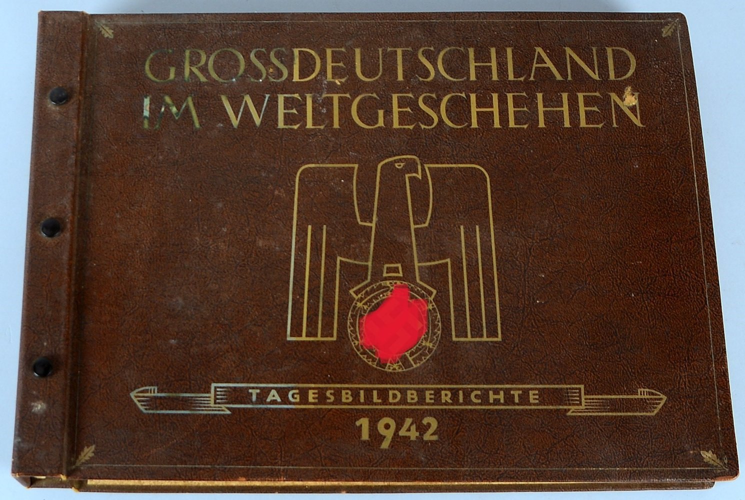 'Großdeutschl. im Weltgeschehen - Tagesbildber. 1942', 320 Fotos auf 40 Kartons.