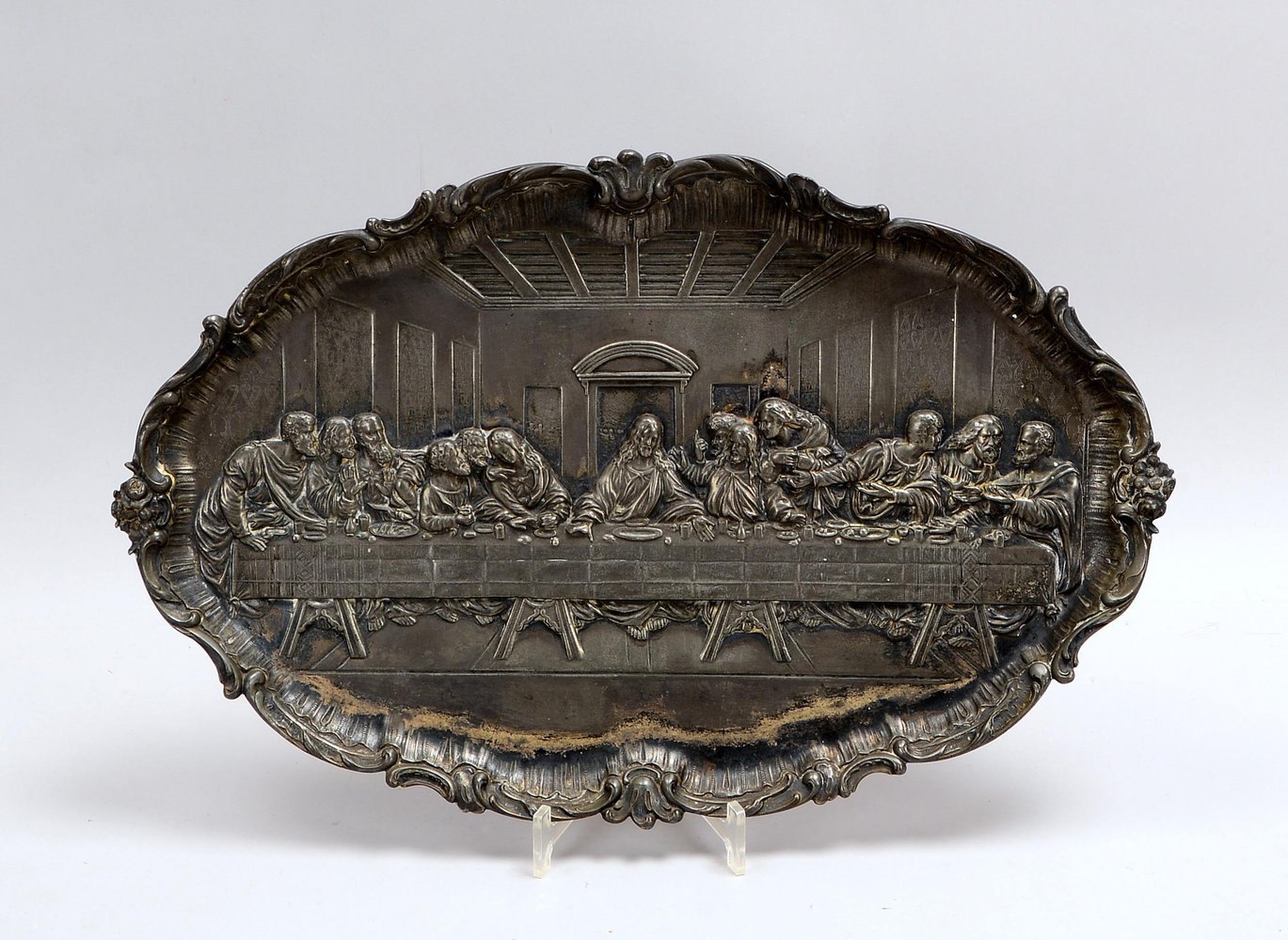 Zinnschale/Platte, oval, fein ziseliert/relief., Motiv 'Abendmahl', auf gedr. Füßen