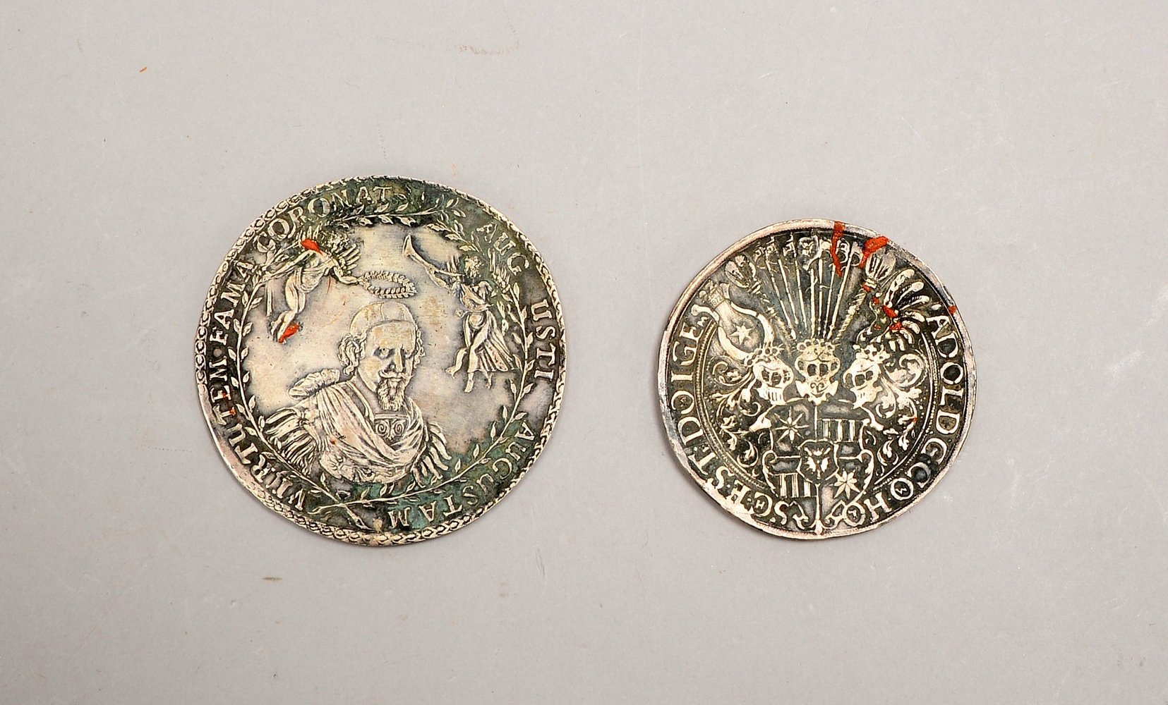 2 'Thaler'-Repliken, Sterlingsilber: '2 Thaler, Ernst III', und '1 1/2 Thaler, August d.J.'