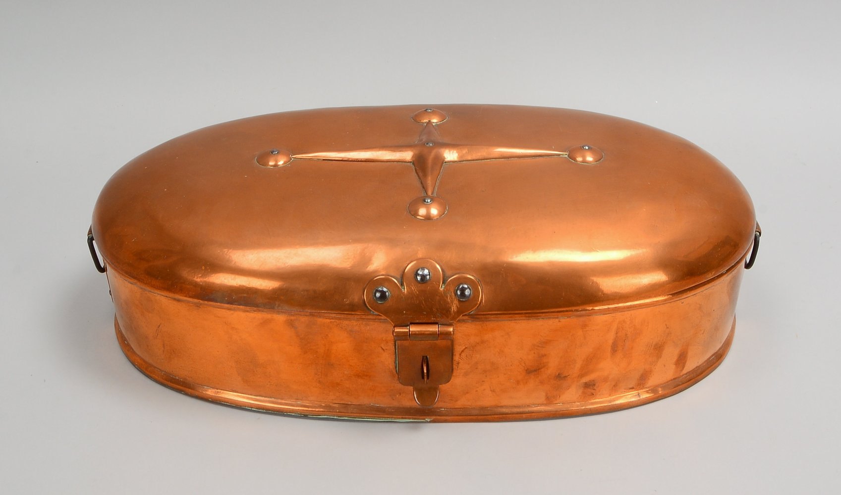 Gr. Schatulle (handgef.), Kupfer massiv, innen grüner Filz - schwere Ausf.; Breite 47 cm