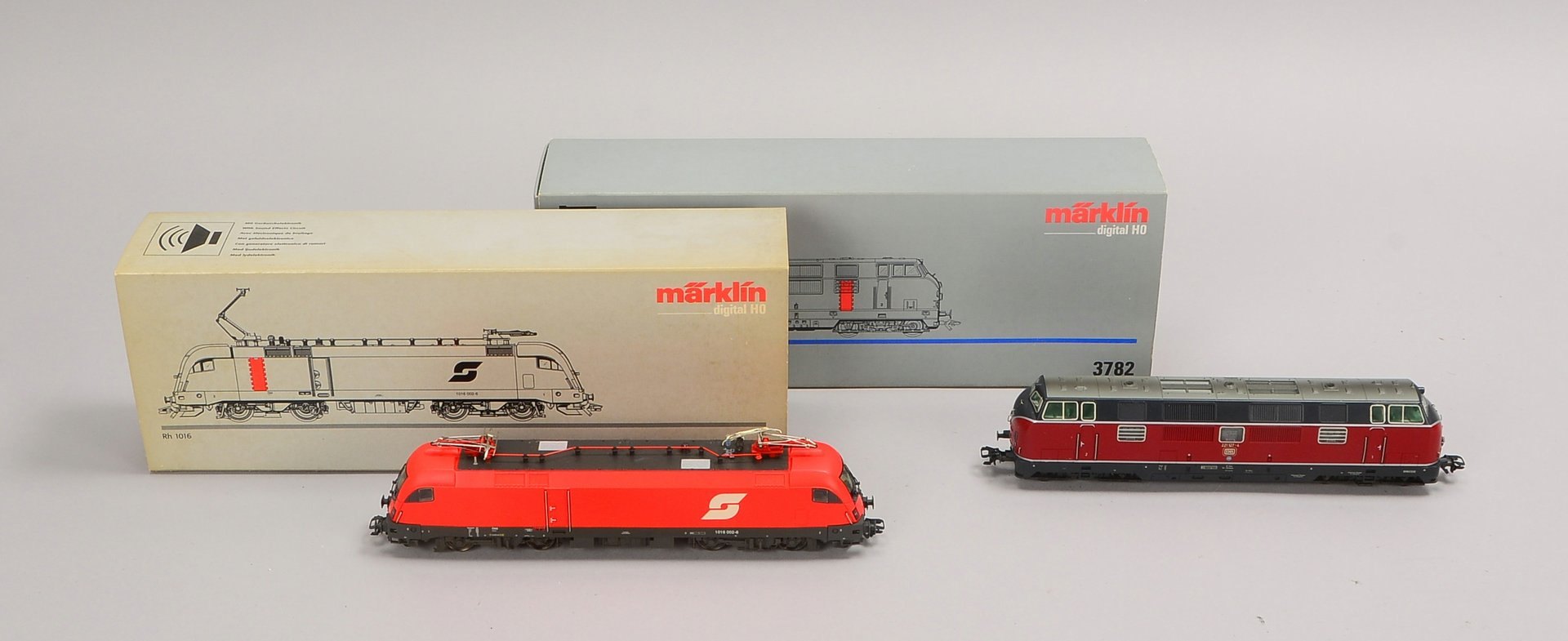 Märklin 'H0' digital: '3782 Diesellok', und '39355 E-Lok', in original Verp. - geprüft
