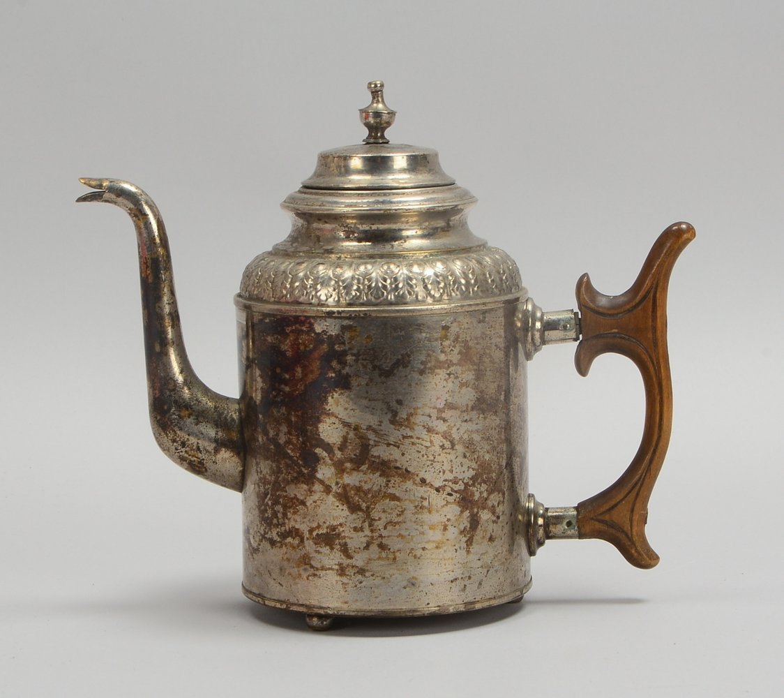 Kaffeekanne ('III. Reich'), schaus. mit 'Reichsadler', 'M', bez. 'Kriegsmarine WHV'