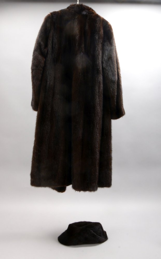 Damen-Pelzmantel, dunkelbrauner Nerz, Größe ca. 40-42, mit passender Mütze