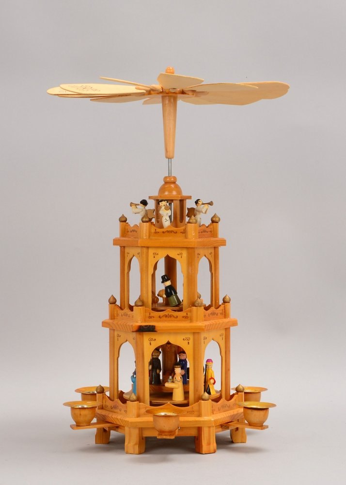 Weihnachtspyramide (Bad Aibling/Oberbayern), im Originalkarton; Höhe ca. 44 cm