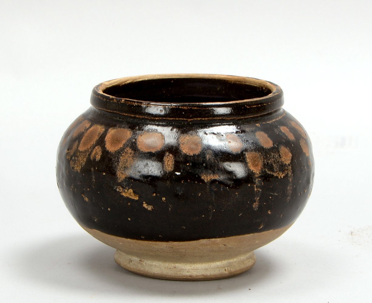 Kl. Übertopf/Medizinschale (China), Steinzeug, teils mit schwarzer Glasur; Ø 8,5 cm