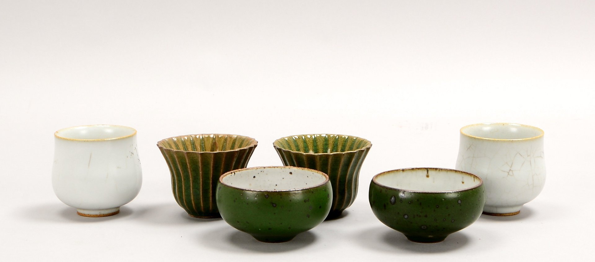 3 Paar Teeschalen (China), Keramik/Porzellan, versch. Ausf., 3 Stück; Ø 6 - Ø 8 cm