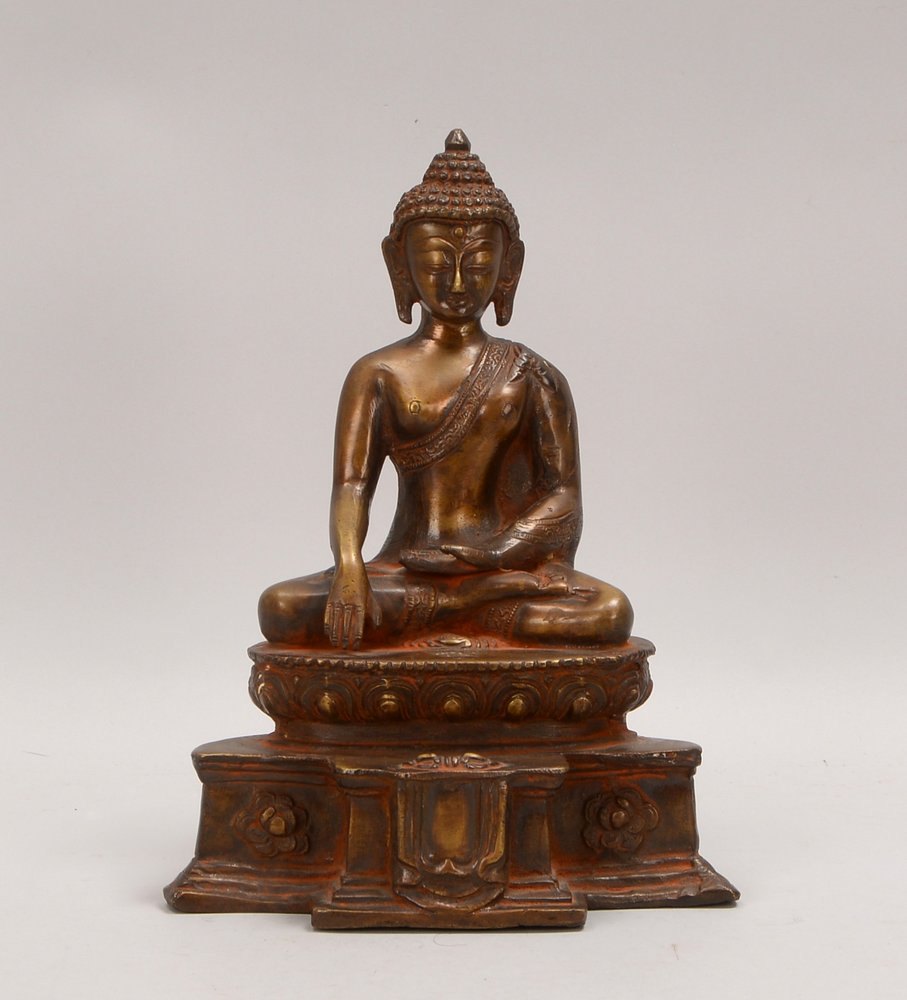 Bronzeskulptur (China), 'Sitzender Buddha', Hohlguss-Figur; Höhe 27 cm