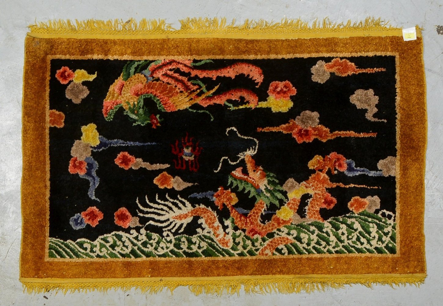 Seidenteppich (China), mit Bildmotiv, gleichm. Flor - guter Zust.; Maße 155 x 94 cm