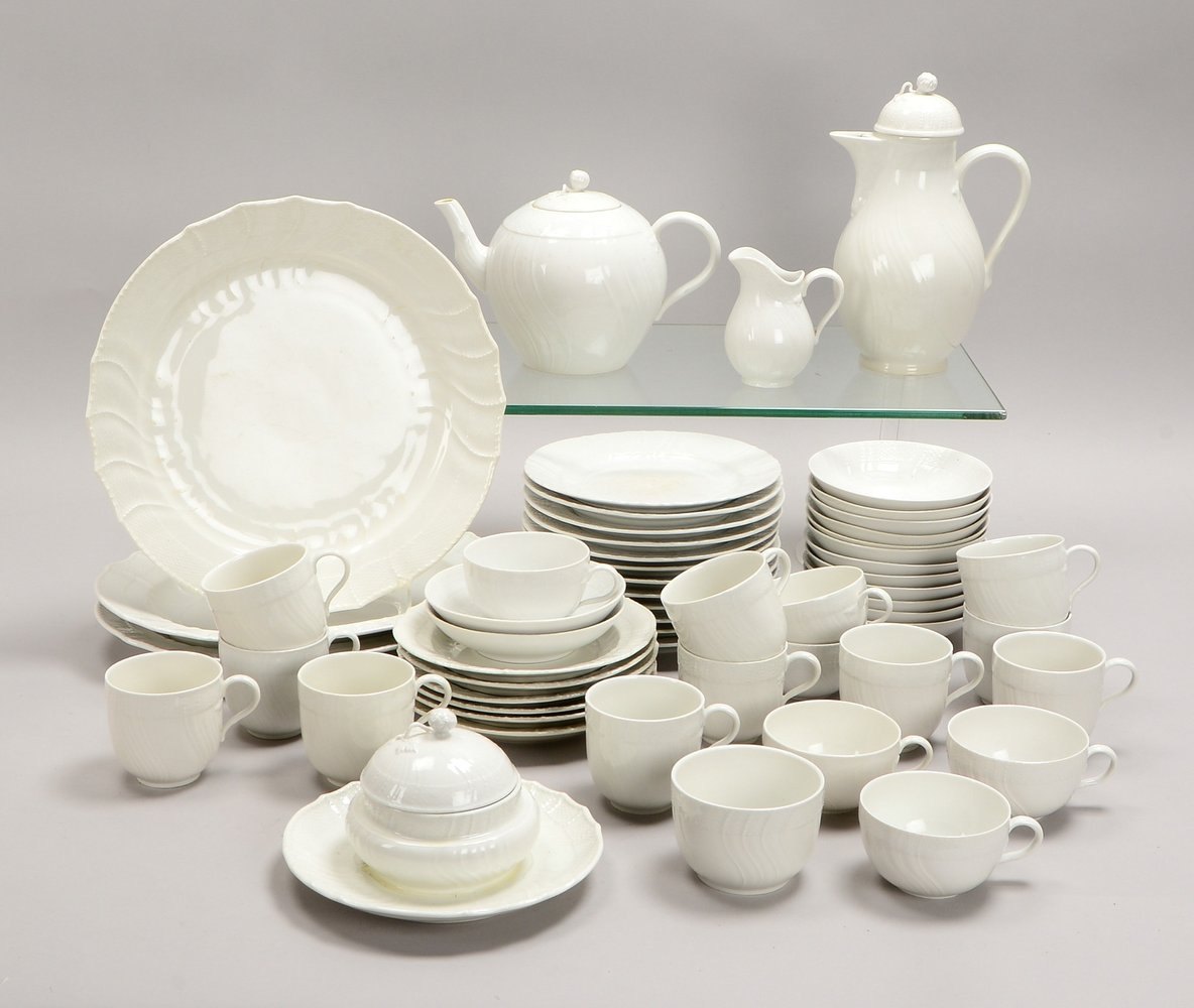 KPM Berlin, Kaffee-/Teeservice, Form 'Neuosier', div. Teile (teils starke Gebrauchssp.)