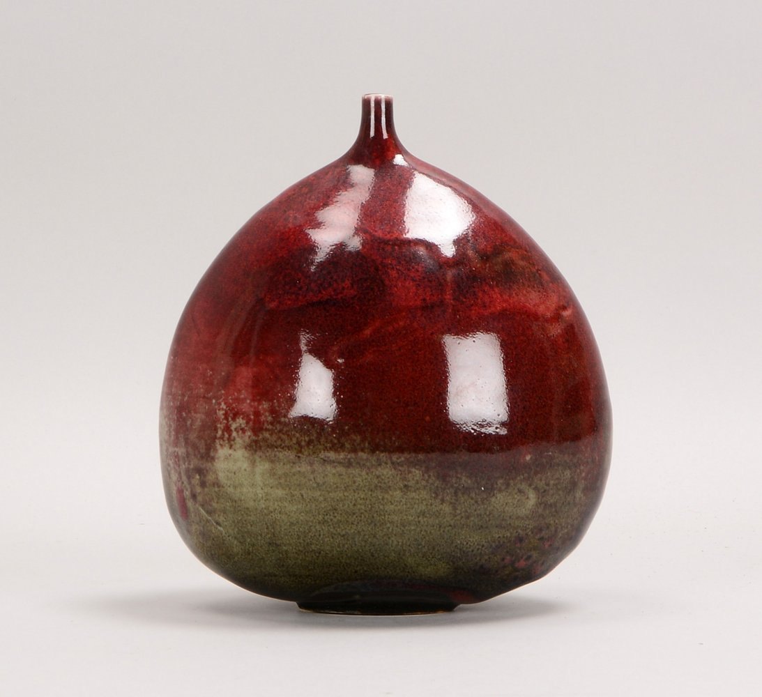 Colberg-Tjadens, D., Künstler-Keramikvase, mehrfarbige Unterglasur, sign.; Höhe 21 cm