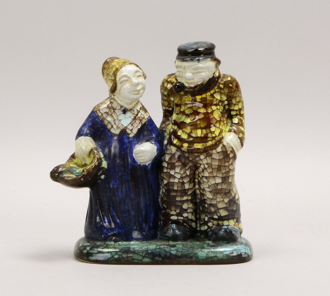 Bornholm Keramik, 'Fischerpaar', Glasur in Mosaik-Optik, Entw. M. Andresen; Höhe 19 cm