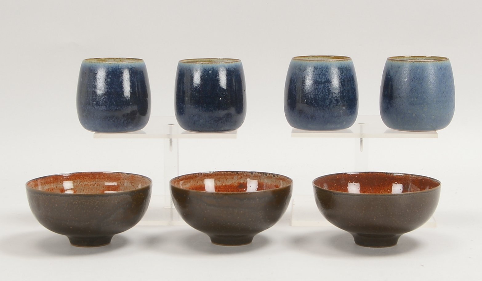 Bockstaller, Steffen, 7 Künstlerkeramiken: 3x Schalen, Ø 12 cm; und 4x Becher, Höhe 7 cm