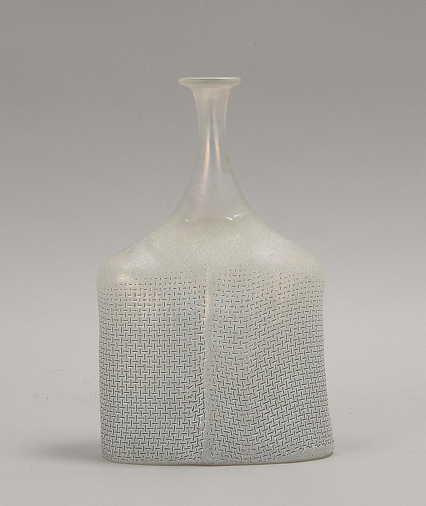 Kosta Boda-Glasflasche/Vase, Klarglas mit 2-f. Überfang, Entw. Bertil Vallien, '47863'