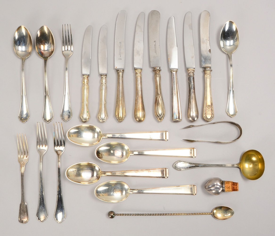 Tafel-Restbesteck, versch. Silbergeh. und Teile; Gew./ohne Messer: 845 g, Gew. Messer 620 g