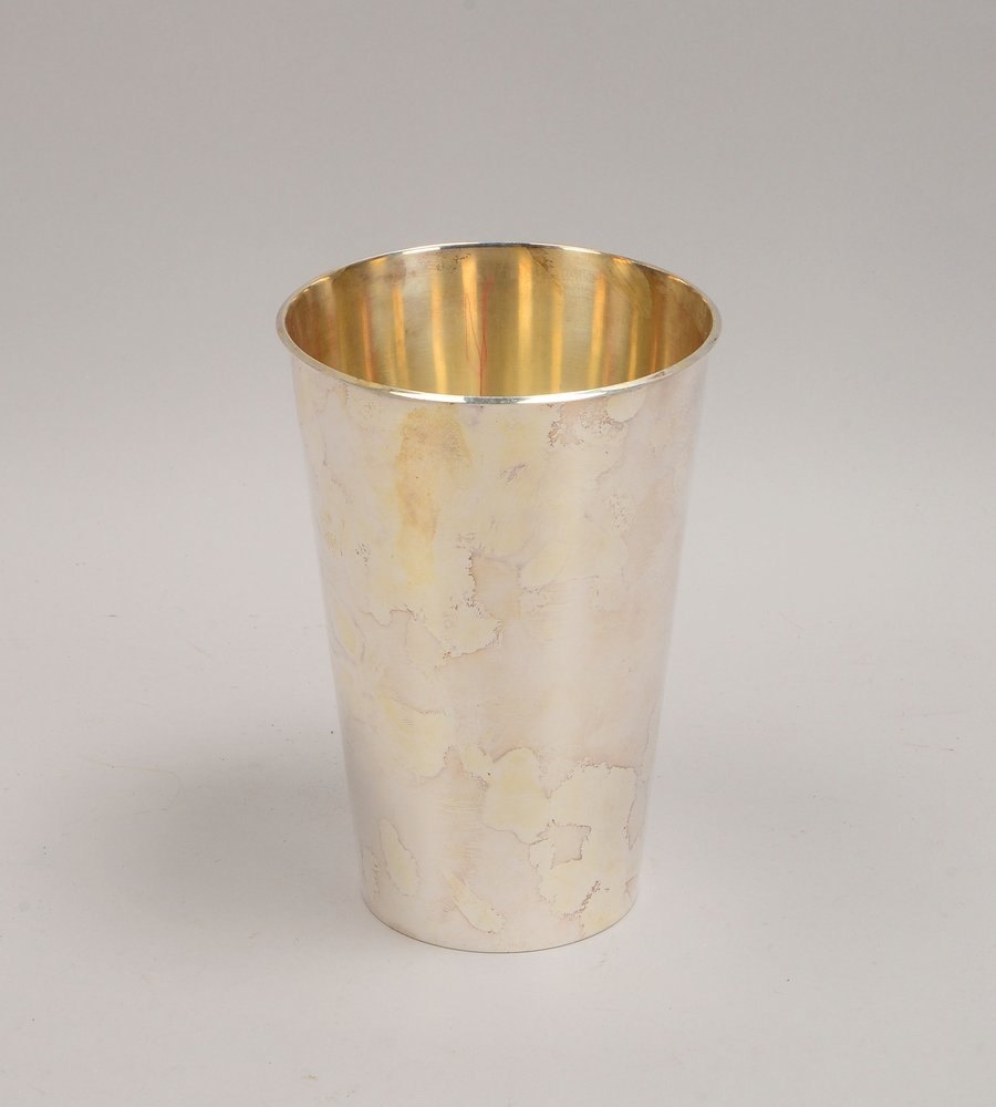Vase (Schweden), 830 Silber (mehrf. punz.), kon. Korpus, glatte Wandung; Gew. 466 g