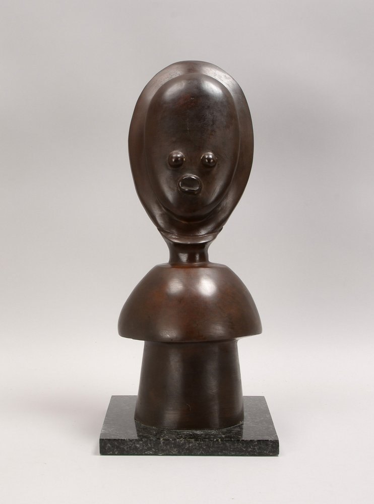 Bronze (nach Max Ernst), 'Stilis. Frauenbüste', Aufl. '16/24', verso sign., auf Granitsockel