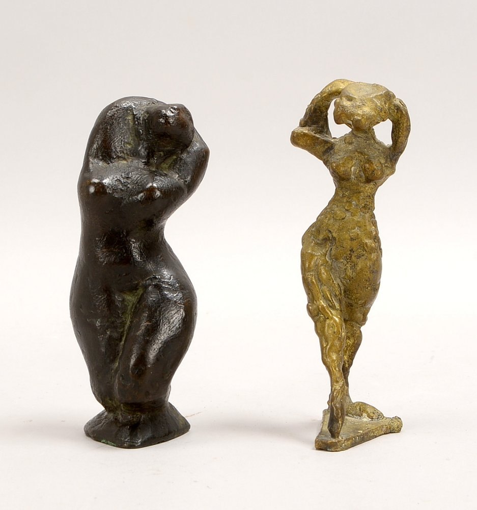 Engelin-Hommes, Gisela, 2 kl. Bronzeskulpturen, 'Stehender weiblicher Akt', sign.