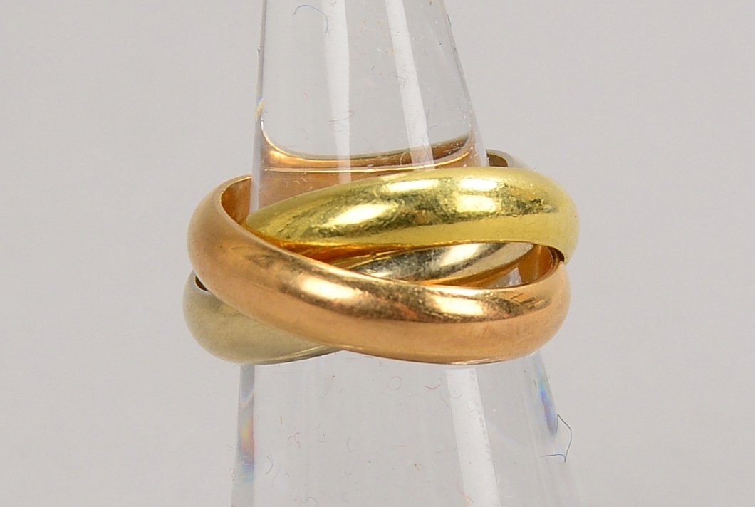 Ring, 750 Gold/tricolor (gest.), Ausführung in Trinity-Art; RG 51, Gew. 13 g