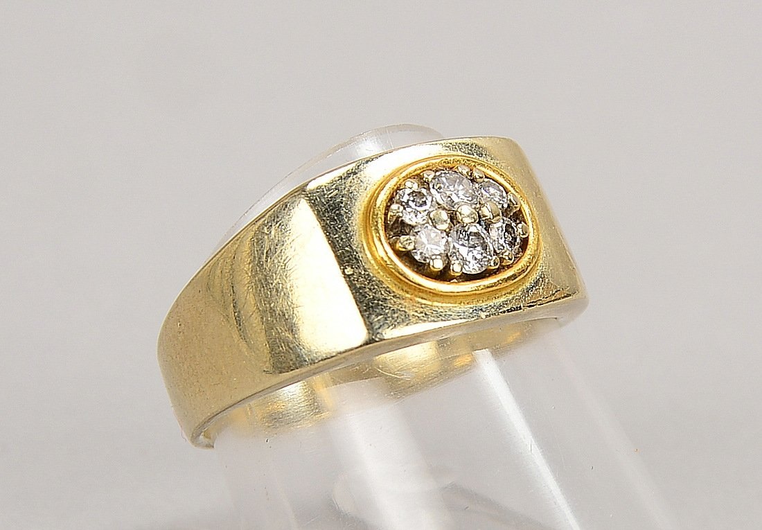 Ring, 750 GG (gest.), mit 6-f. Brillantbesatz/zus. ca. 0,21 ct; RG 55, Gew. 8,20 g