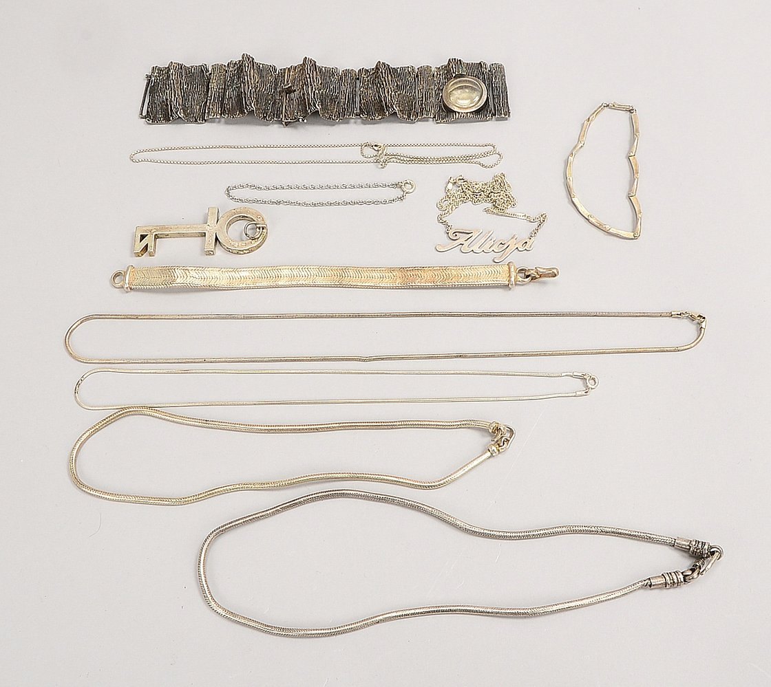 Silberschmuck, untersch. Teile/Ausf.: Halsketten, Armbänder, u.a.; Gew. 240 g