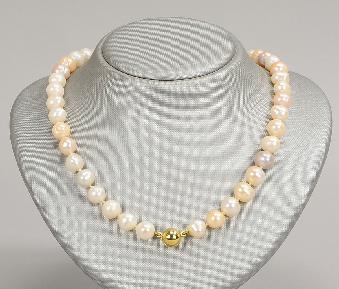 Süßwasserperlenkette/Ø Perlen 9,5-10 mm, einzeln gekn., 585 Gold-Schließe; Länge 60 cm