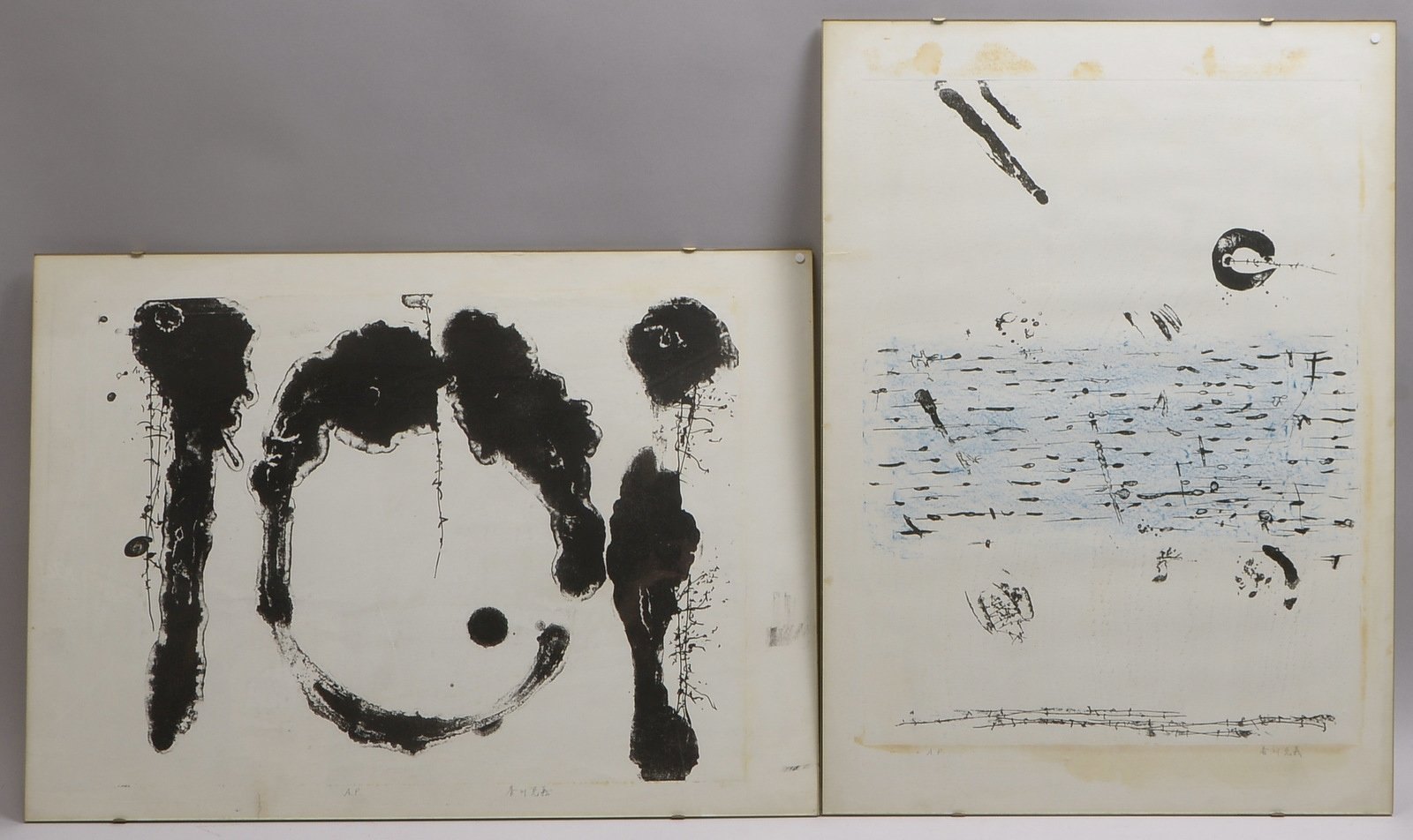 2 Lithografien, 'Farbkompositionen', jew. (unles.) signiert; Blattmaße 72,5 x 52,5 cm