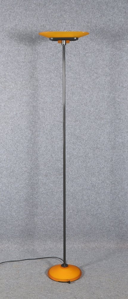 Arteluce-Stehleuchte, 'Jill A380', Metall und orangef. Glasschirm/Fuß, Entw. P. King et al.