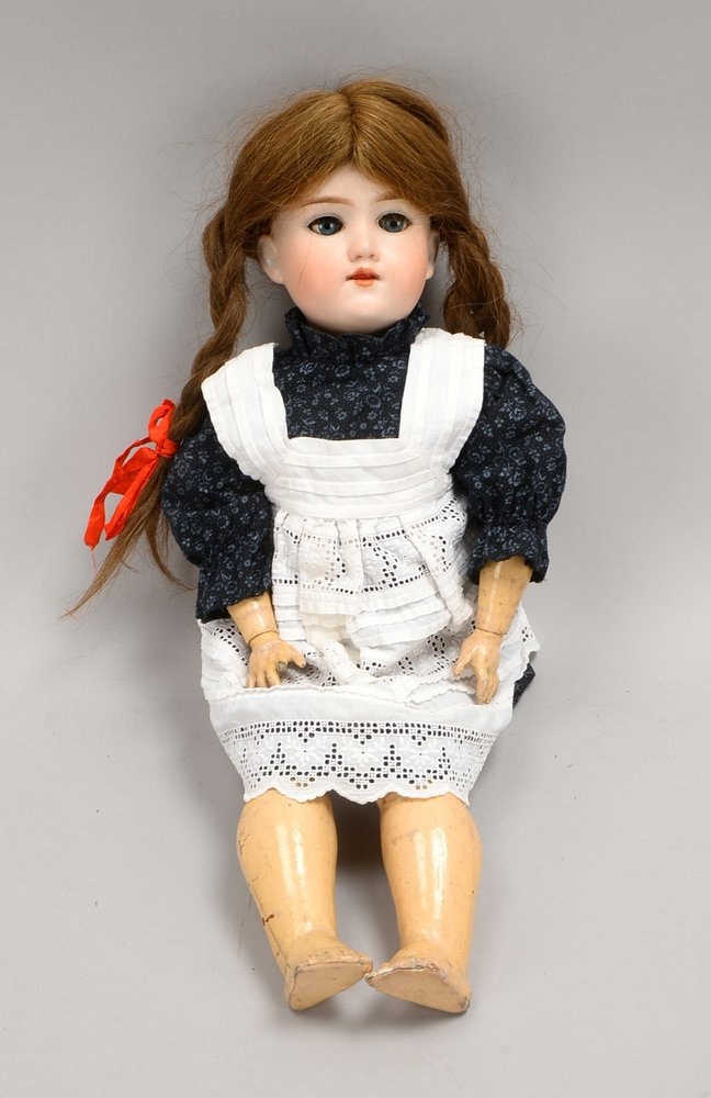 Arm. Marseille, Charakterpuppe 'Zopfmädchen', gem. '390 A.4.M.', Biskuitporz.-Kopf