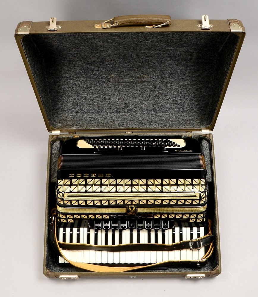 Vintage-Akkordeon, Hohner 'Atlantic III', guter Zust.; im original Hohner-Koffer