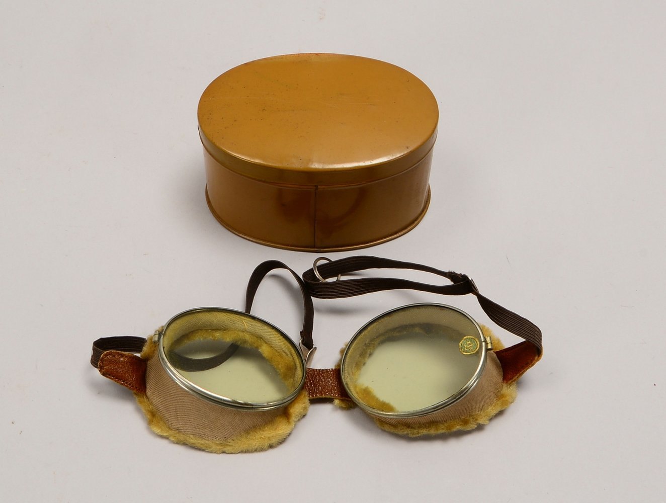 Oldtimer-/Cabriolet-Schutzbrille (Wien, um 1900), Herstellerz. 'VTX', in orig. Schachtel