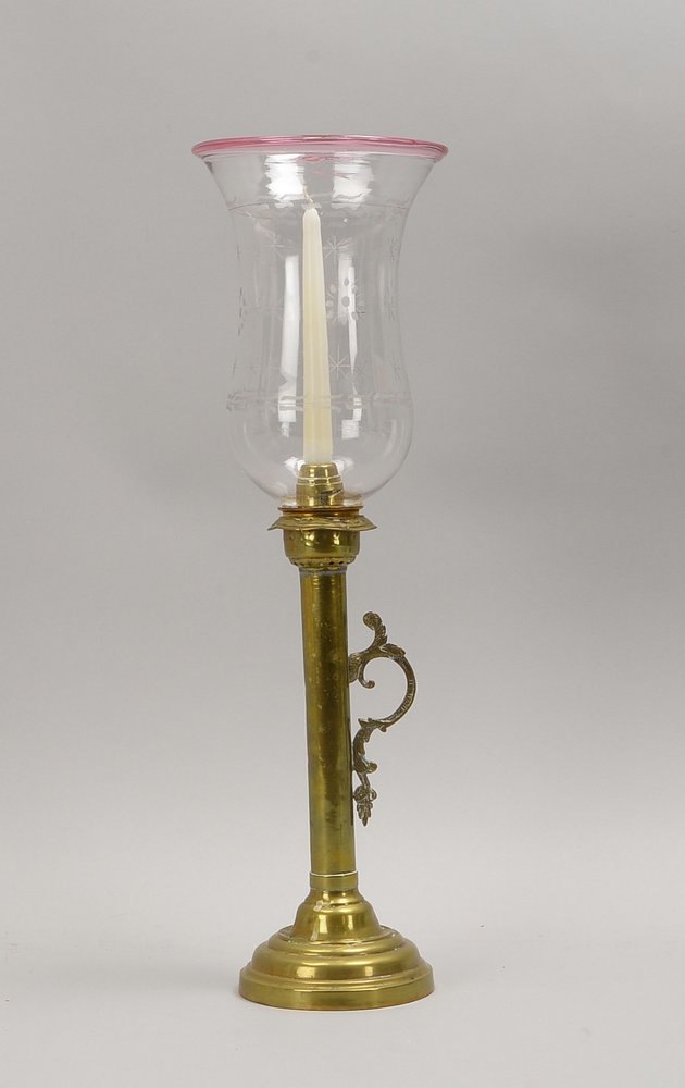 Antikes Windlicht, mundgeblasenes Glas, fein beschl., Messing-Stand/Handhabe
