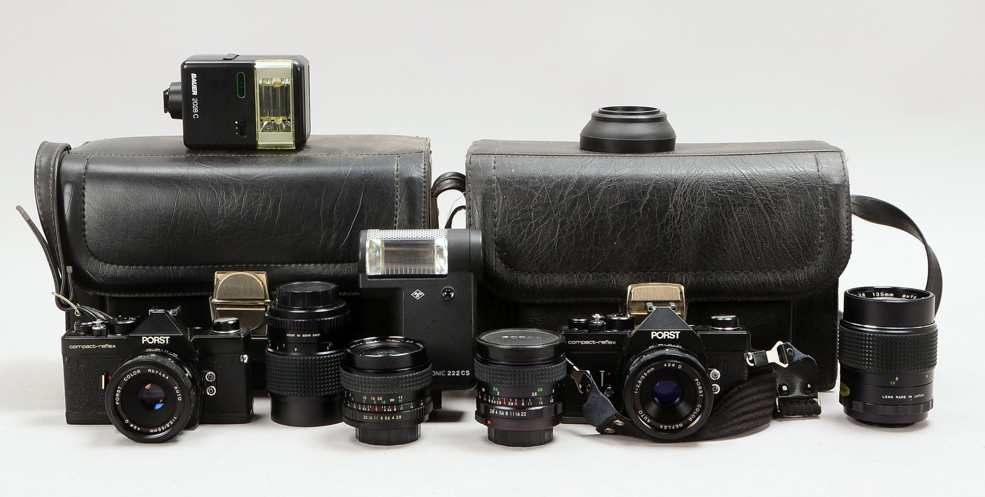 Fotogr.-Konvolut: 2 Kameras, Porst 'Compact-Reflex', mit 6x Porst-Obj., in Ledertasche