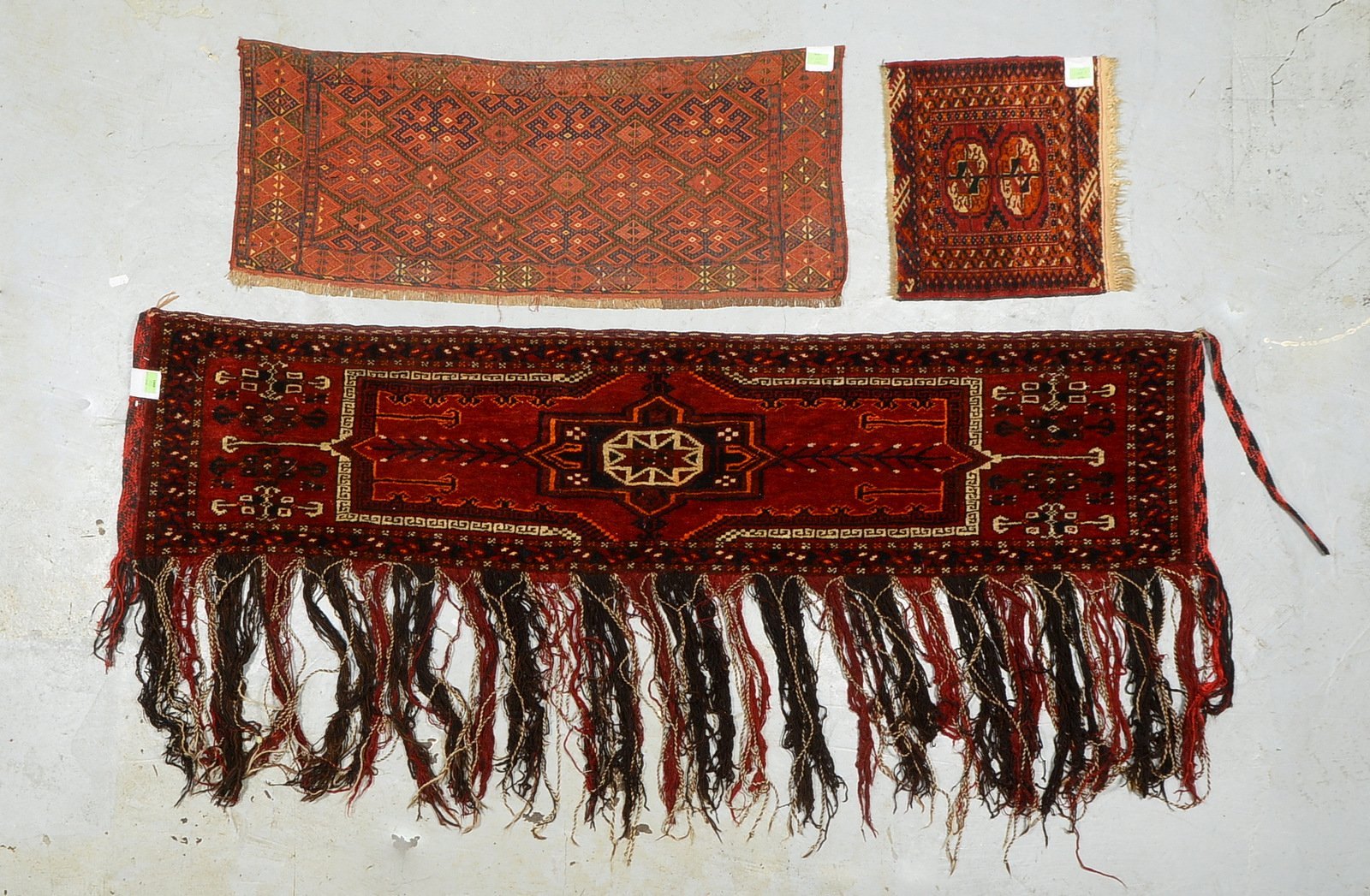 Zeltbehang (Afghan./Pakistan), Knüpf-/Sumakhtechnik, versch. Dekore und Maße, 3 Teile