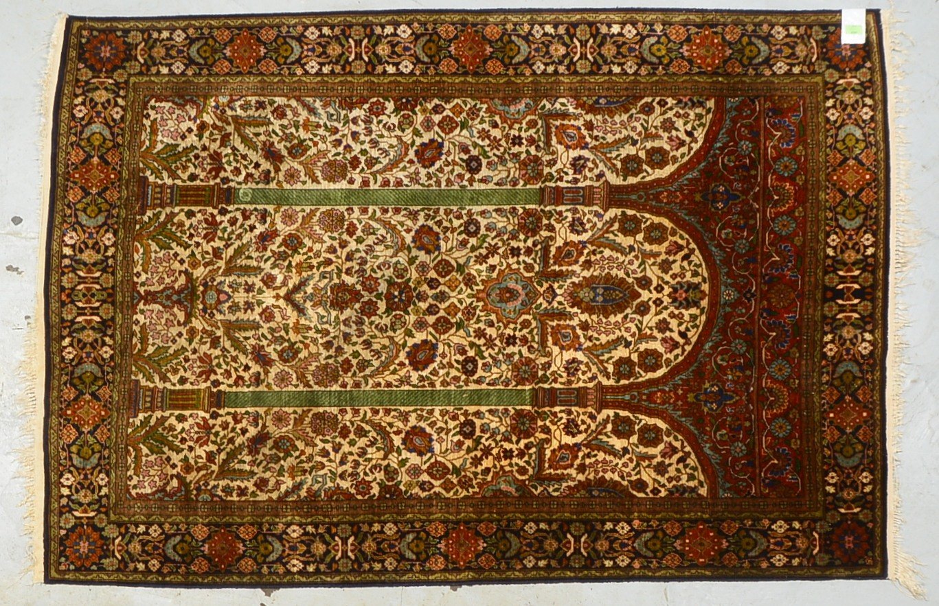 Seidenbrücke (Pakistan), feine Knüpfung, guter Zustand; Maße 188 x 126 cm