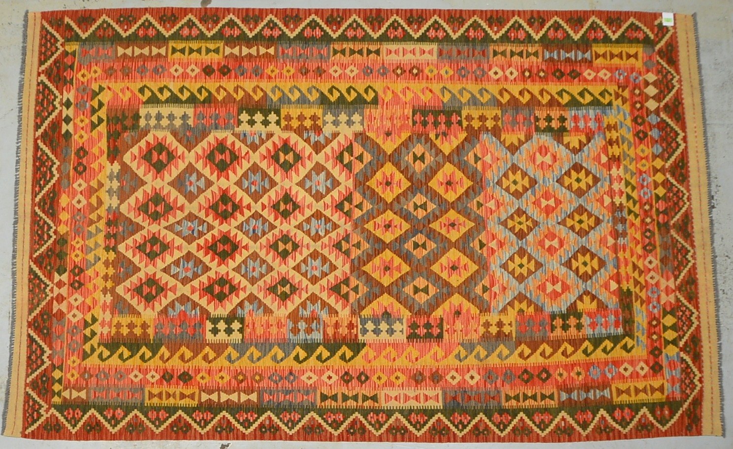 Kelim, fest gewebt, in gutem Zustand; Maße 313 x 196 cm