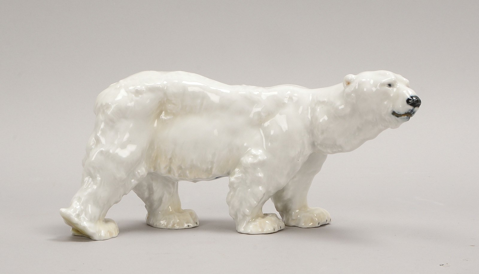 Meissen (I. Wahl), Weißporz.-Figur, 'Schreitender Eisbär', Entw. Otto Jarl; Länge 23 cm