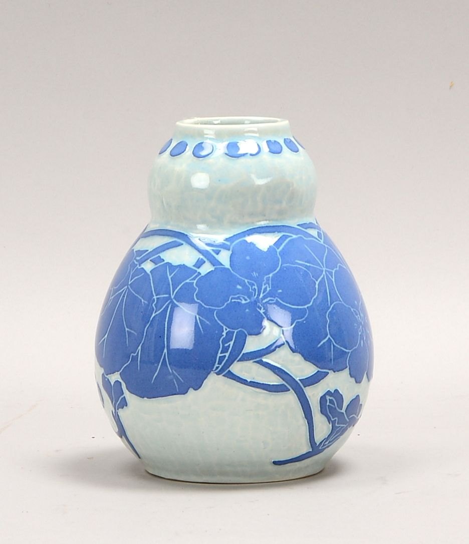 Gustavsberg, Jugendstil-Vase, geschn. Überfang/flor. Motive, Entw. J. Ekberg, sign./dat. '1909'