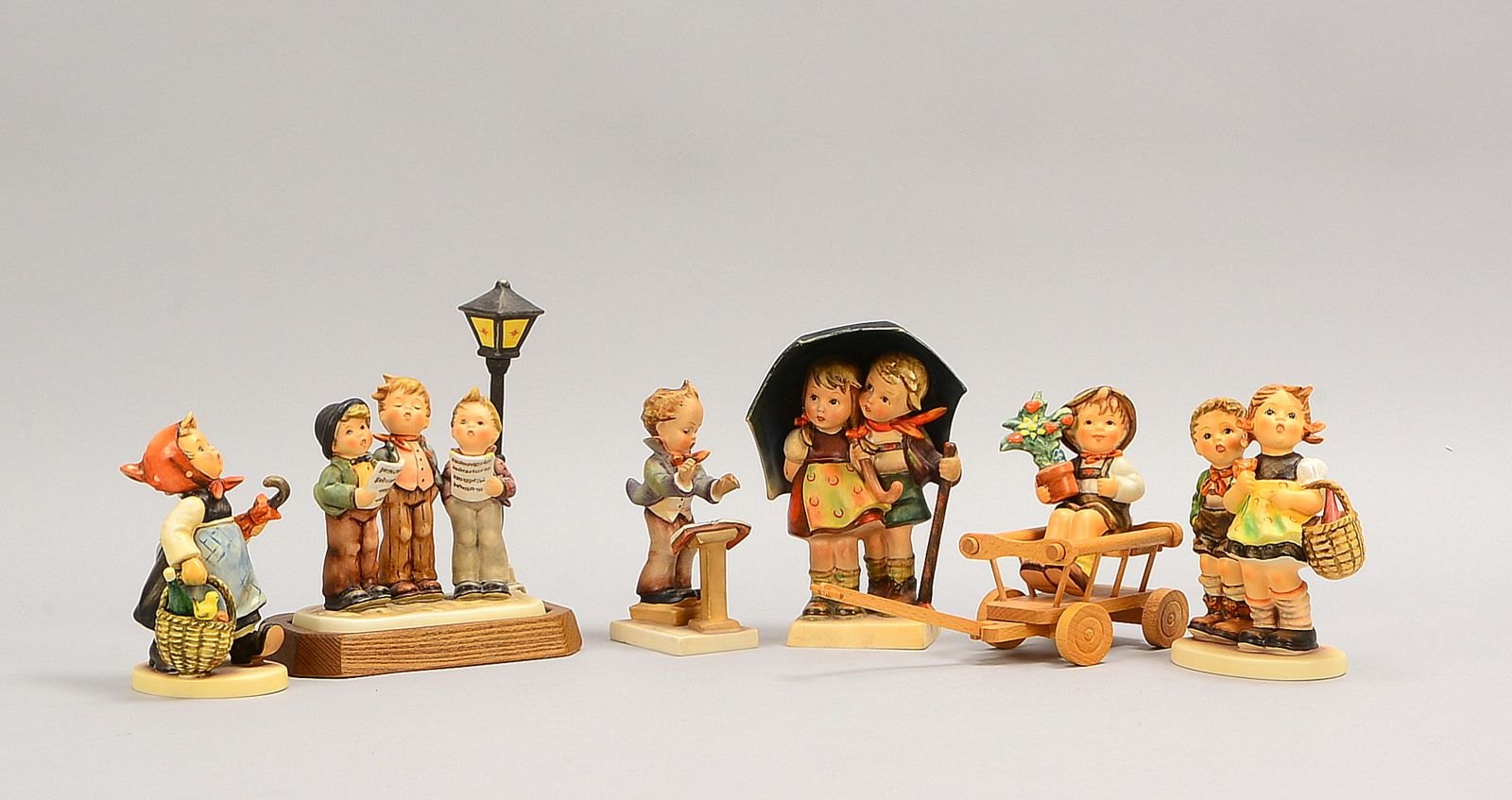 6 'Hummelfiguren': 'Krankenbes.', 'Unter der Laterne', 'Brüderlein und Schwesterlein', u.a.