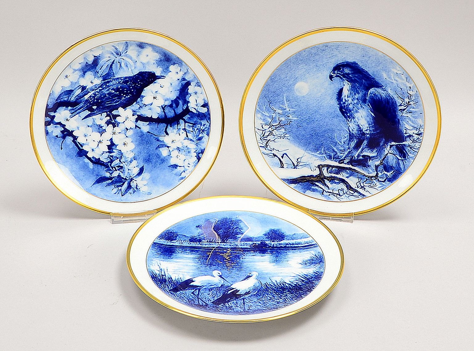 Meissen (I. Wahl), 3 Jahres-/Wandteller, versch. Vogelmotive, limit., Entw. M. Fiksel; Ø 26 cm