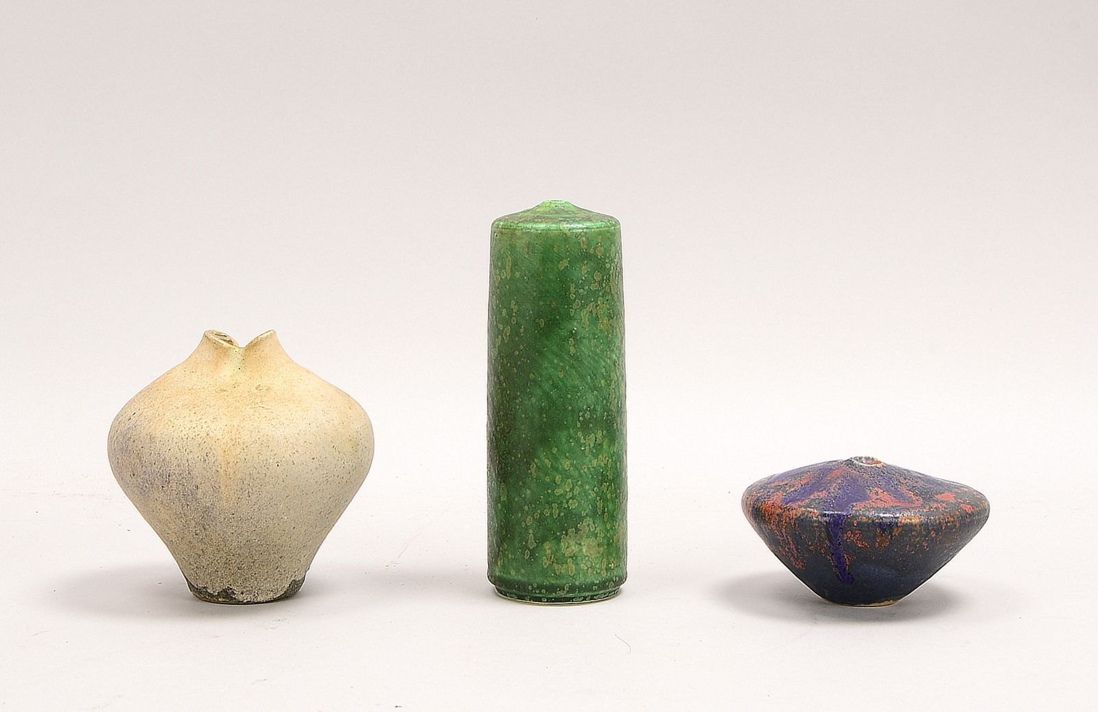Meier, Otto, 3 Künstlerkeramiken, Vasen, jeweils monogr.; Höhe 6 cm - Höhe 17 cm