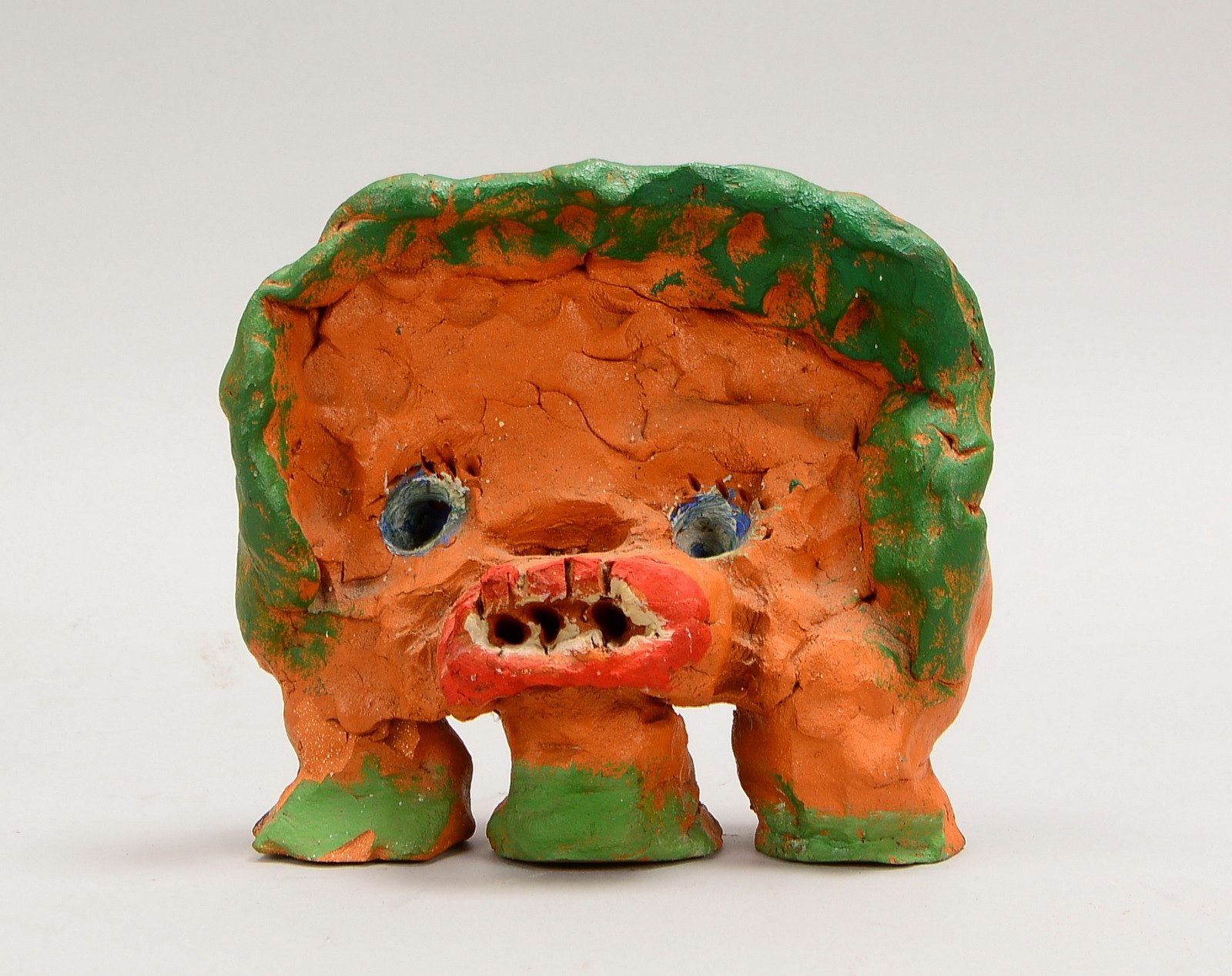 Schulz-Rumpold, V., Keramikskulptur, 'Dreibeinige Figur', verso sign./dat.; Höhe 19 cm