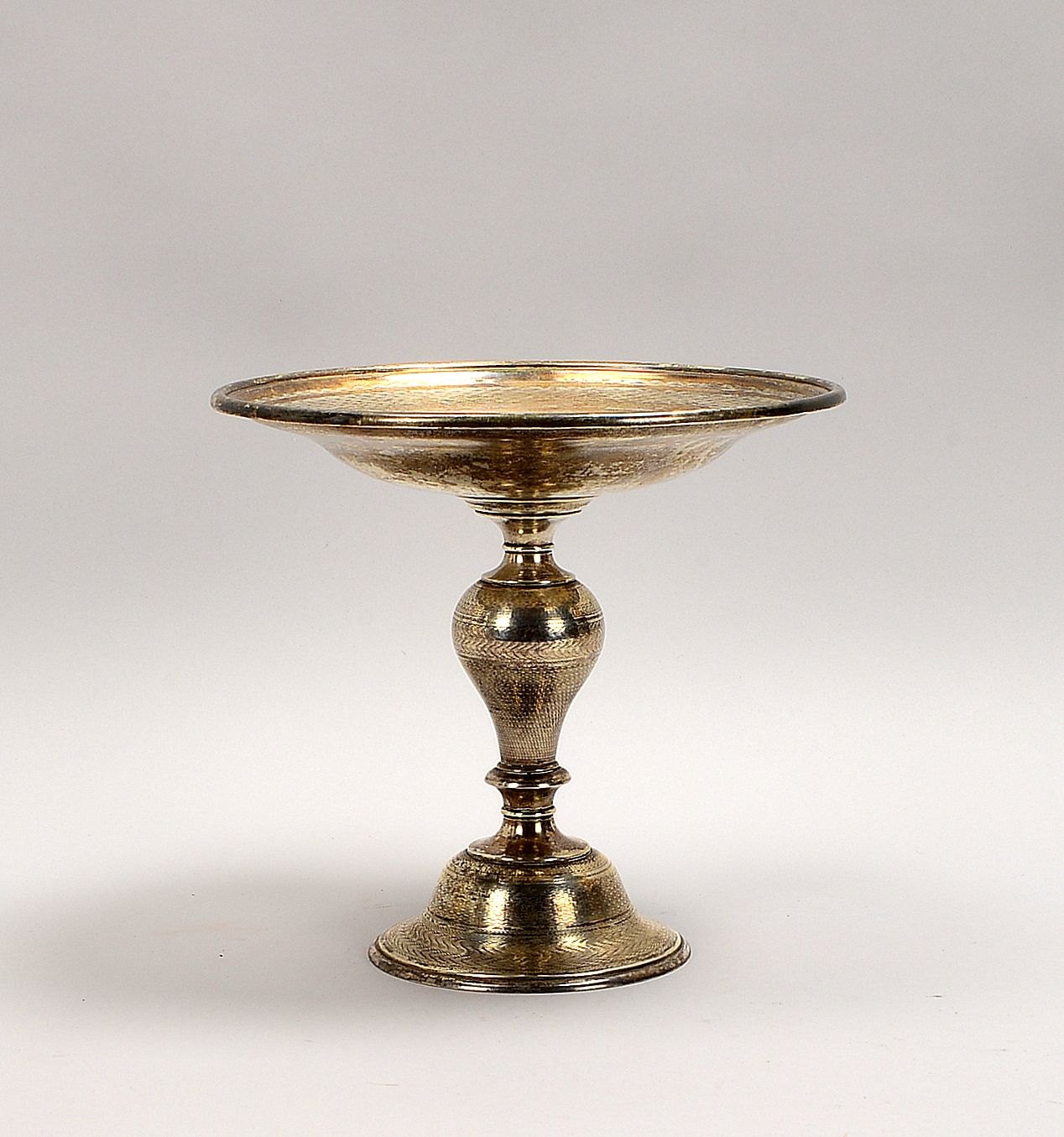 Koch & Bergfeld, Tischaufsatz, 800 Silber - ungefüllt!; Höhe 22 cm, Ø 24 cm, Gew. 492 g