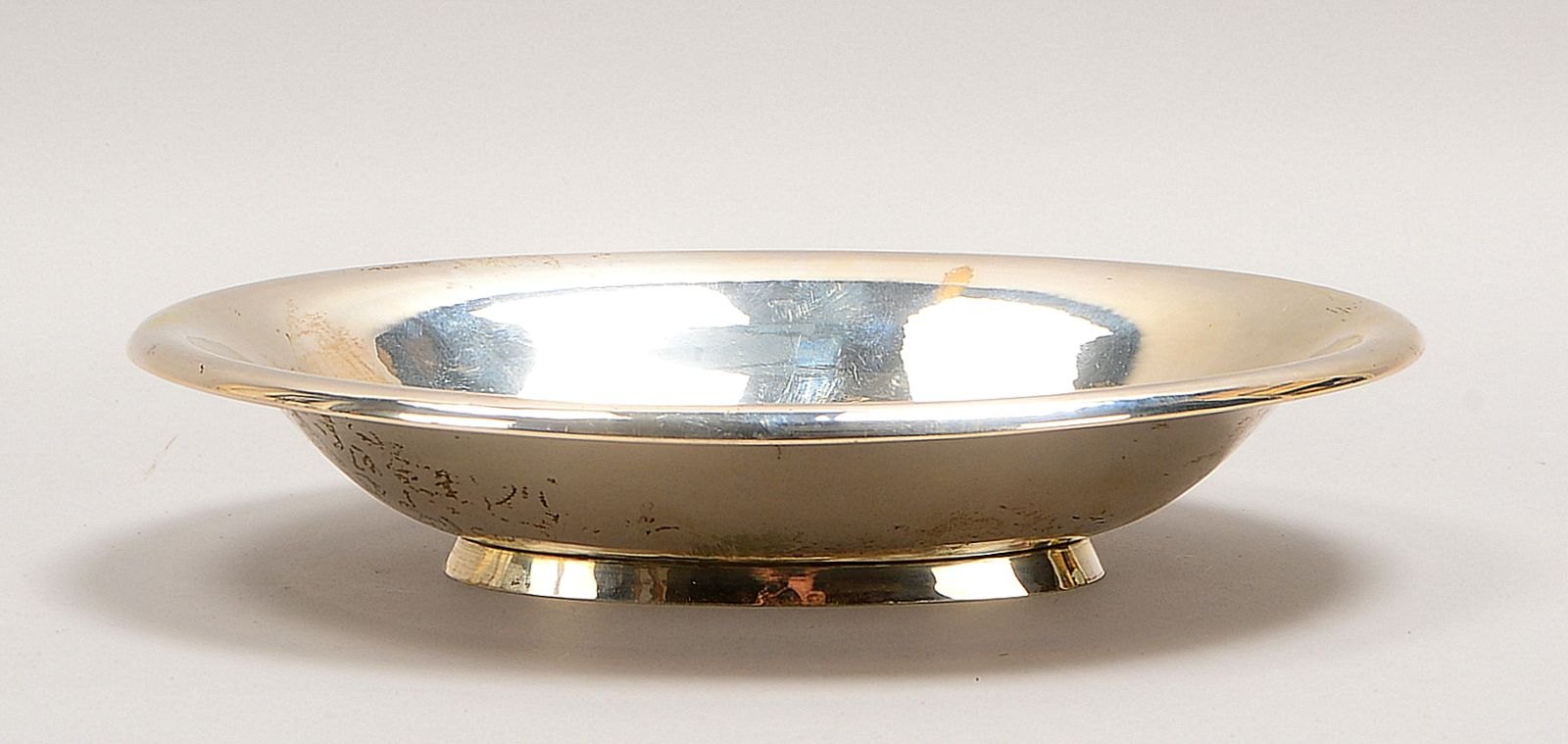 Brot-/Obstschale, 800 Silber, ovale Form, glatte Wandung; Maße 6 x 30 x 23 cm, Gew. 383 g