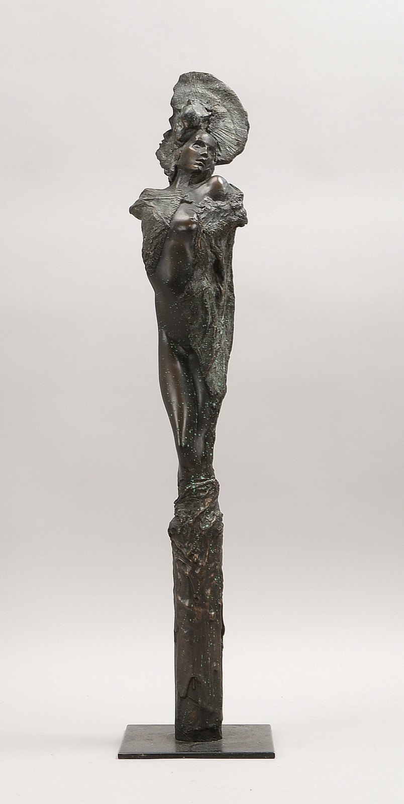 Görg, Jürgen, 'Fan - Halbakt mit vier Gesichtern', Aufl. '95/150', im Sockel sign./dat. '1993'