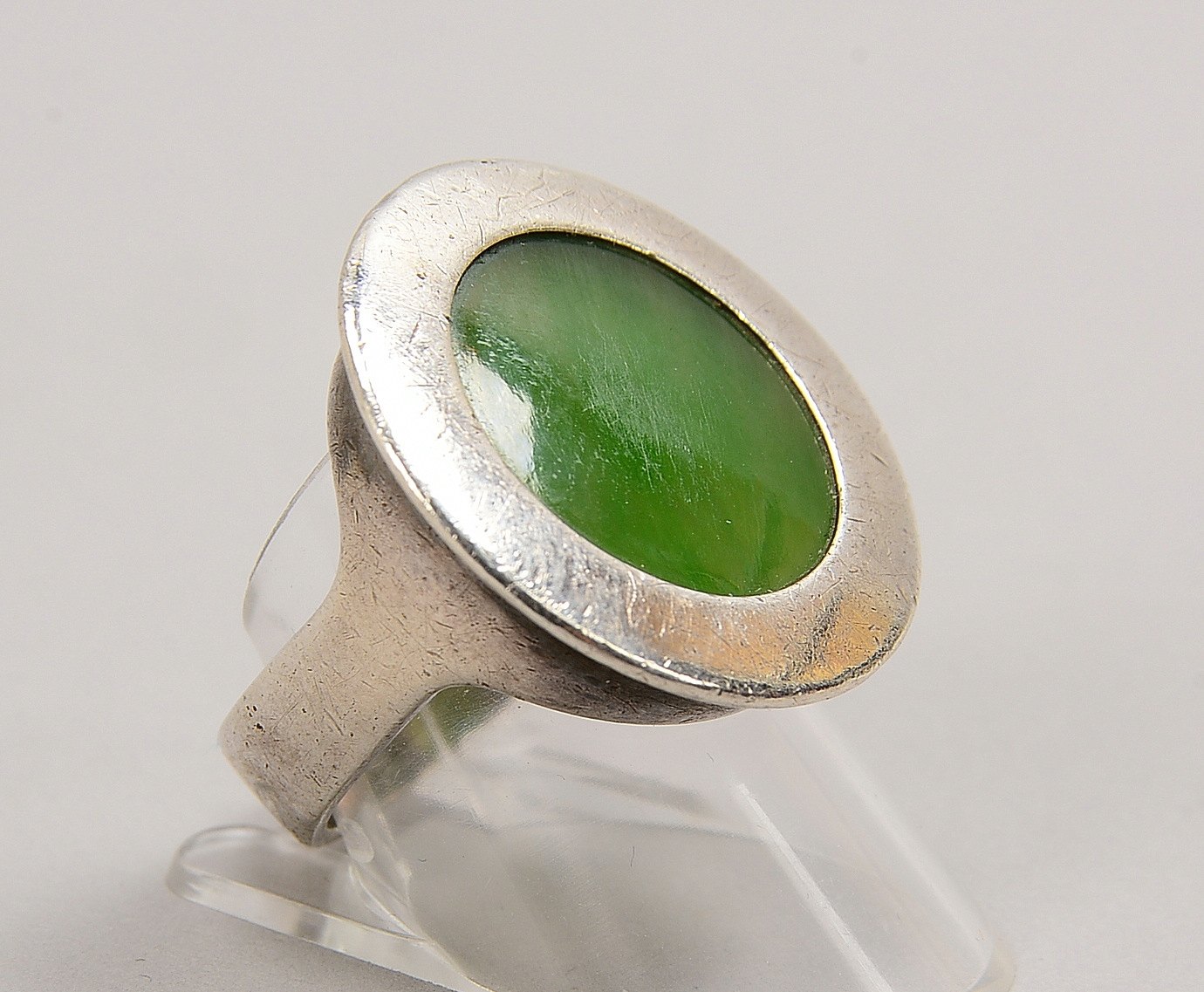 Hadfried Rinke, Designer-Ring, Silber, mit Jadebesatz; RG 57, Gew. 16 g