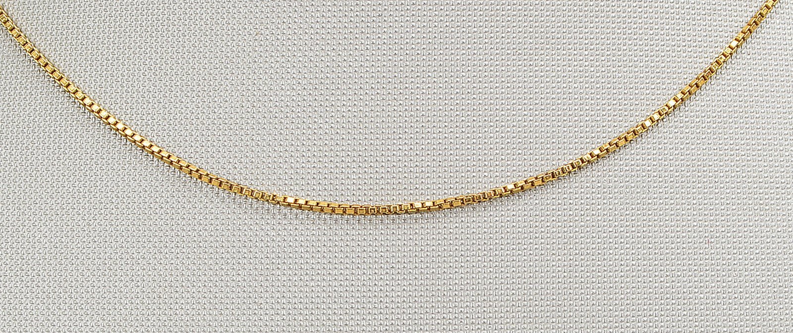 Halskette, 585 GG (gest.), Veneziakette, mit Federringschl.; Länge 38 cm, Gew. 2,80 g