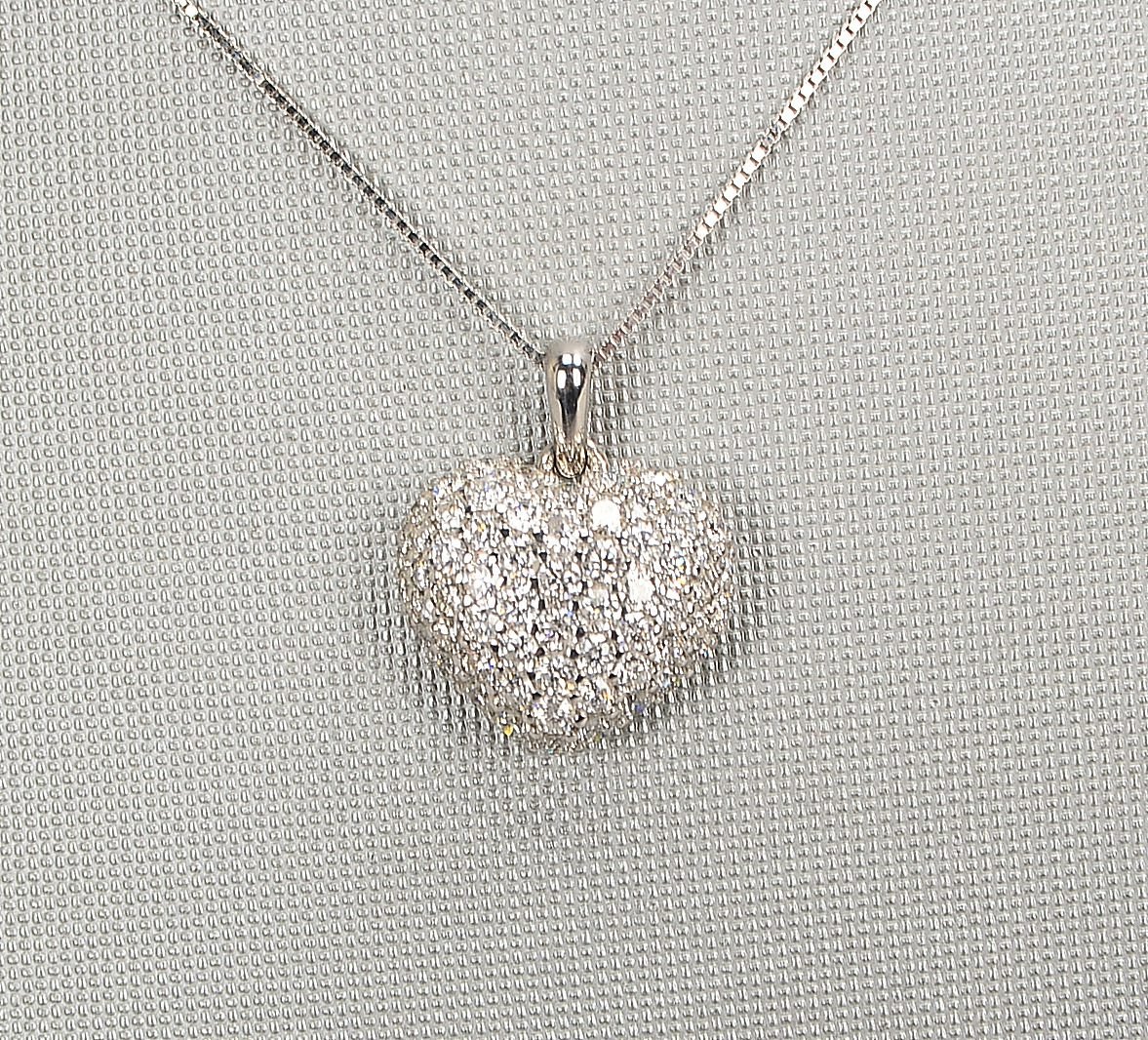Halskette mit Anh. 'Herz', 750 WG (gest.), Anh. mit Brillantbes./ca. 1,15 ct, 'F-Vsi'; Gew. 4,60 g