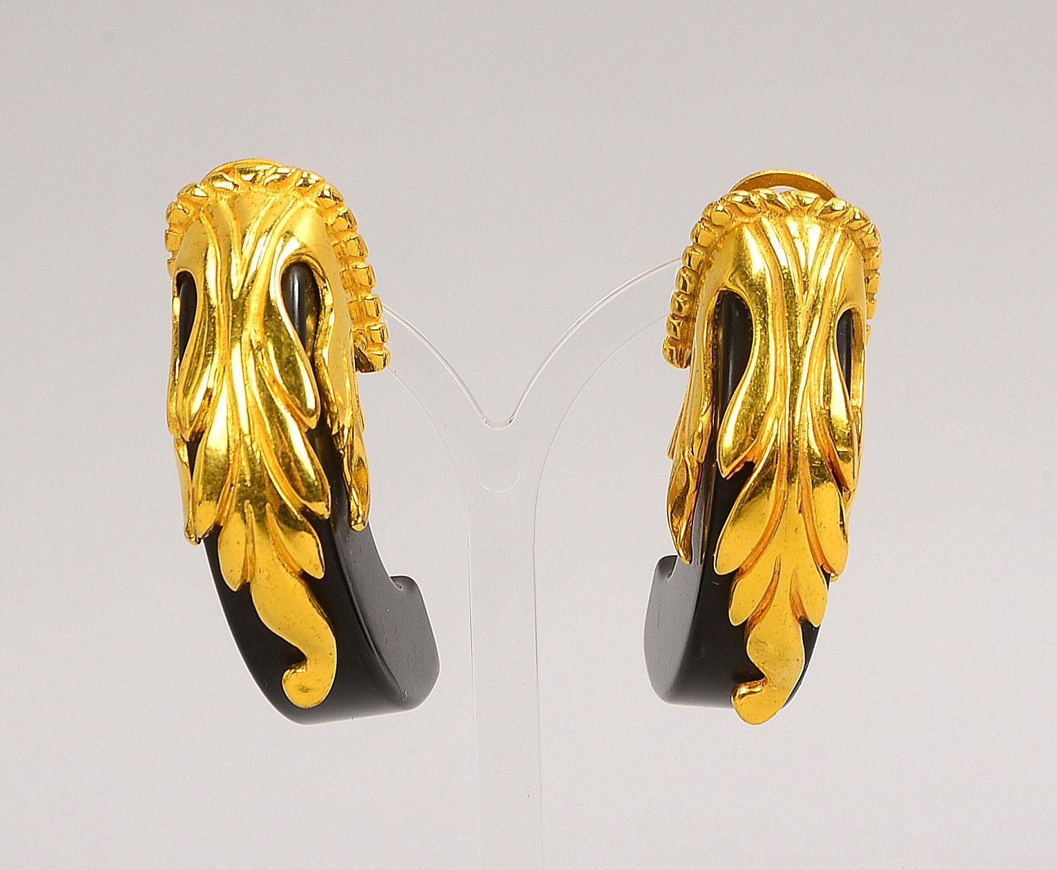 Inna Cytrine, Vintage-Ohrclips, Kunstst. und Metall/verg., im Etui; Maße 1,5 x 5,5 cm