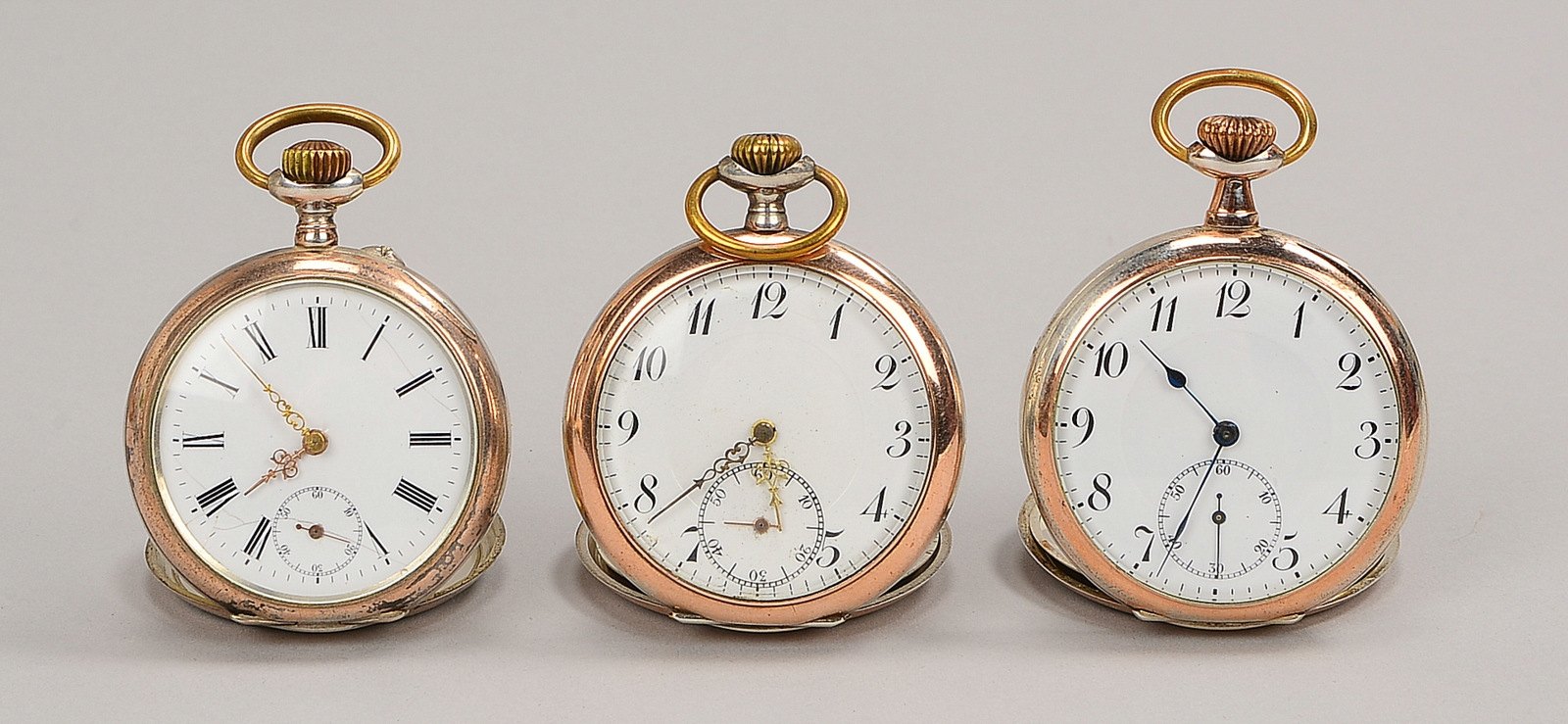 3 Taschenuhren, versch. Ausf., im Silber-Gehäuse, 3 Stück - gängig/laufen an; Ø 46 mm